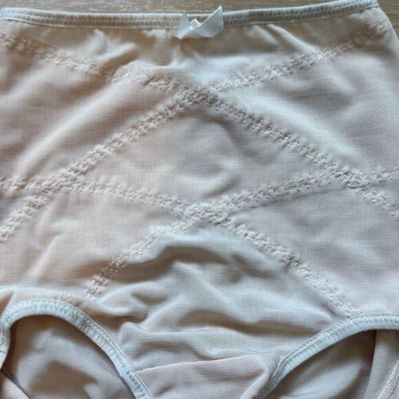New vintage lingerie tummy control shapewear panty cream white size xl   Unsure - Picture 2 of 4